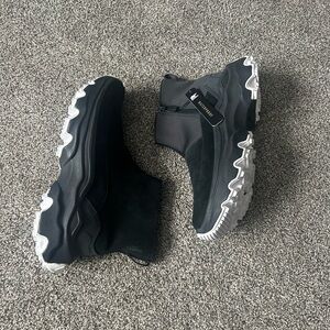 Sorel kinetic breakthru arcadia sneaker boot